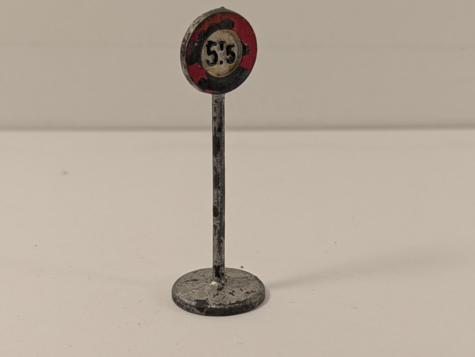 Dinky Toys French Weight Limit 5.5t Road Sign