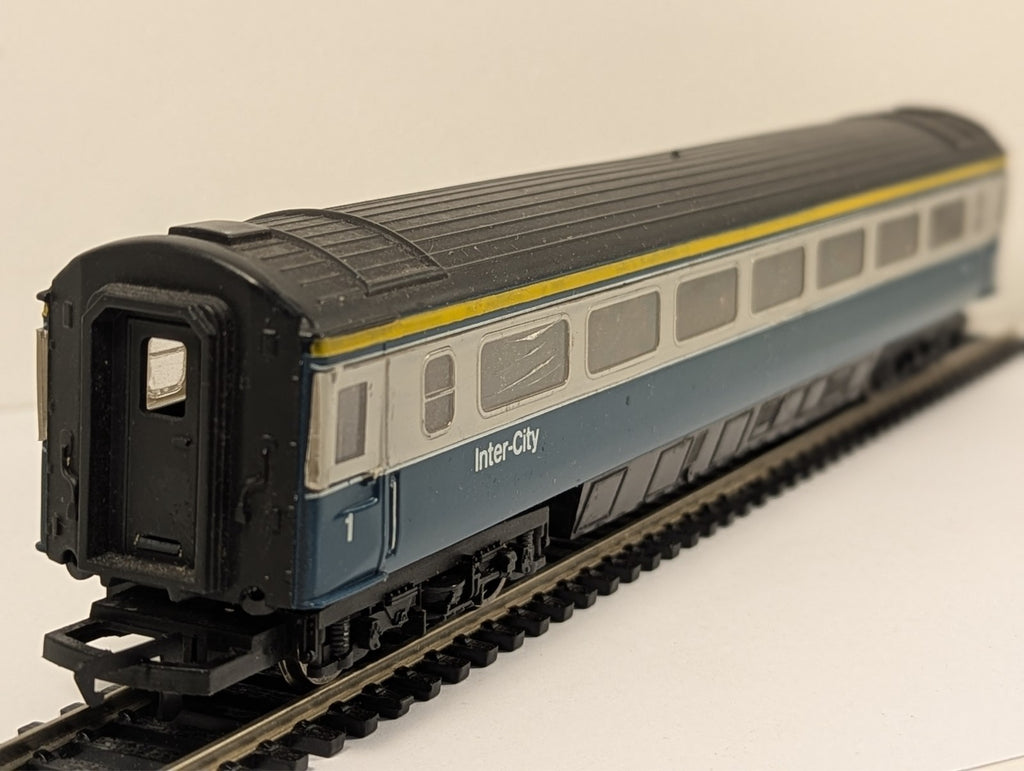 Hornby R4366 BR Mk3 First Class Open Coach OO Gauge