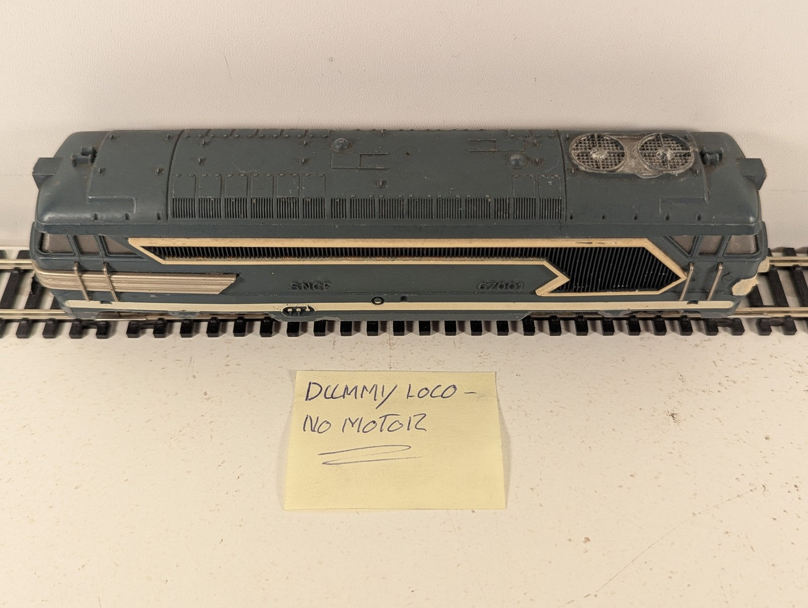 Jouef HO Gauge SNCF Class BB 67000 Diesel Locomotive 67001 SNCF Blue Non-Runner