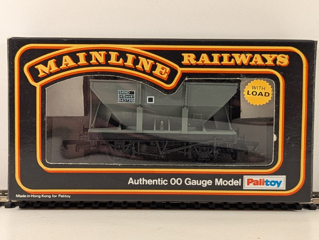 Mainline 37422 OO Gauge BR Grey Hopper Wagon with Sand Load - Boxed