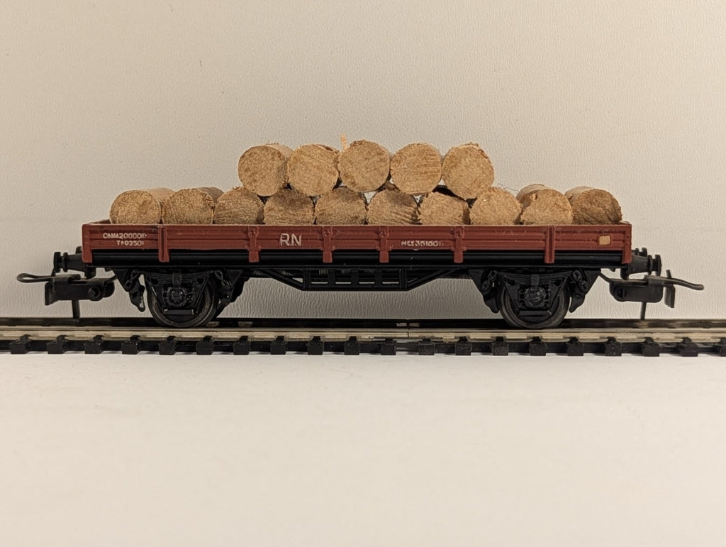 Liliput L235095 HO Gauge Flatbed Freight Wagon with Wood Load - Boxed