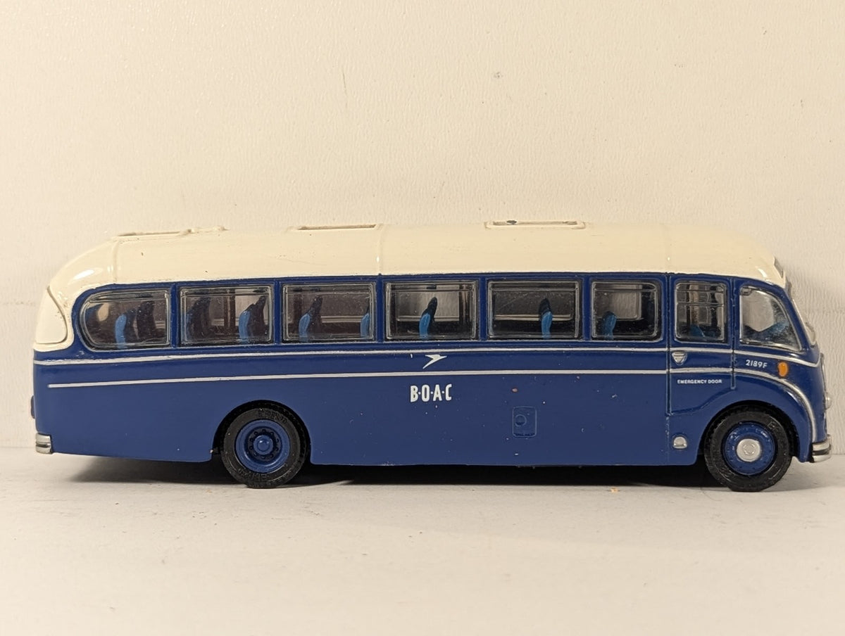 Exclusive First Editions 1:76 Bedford SB Duple Vega Bus 316 JMV B.O.A.C. 18705