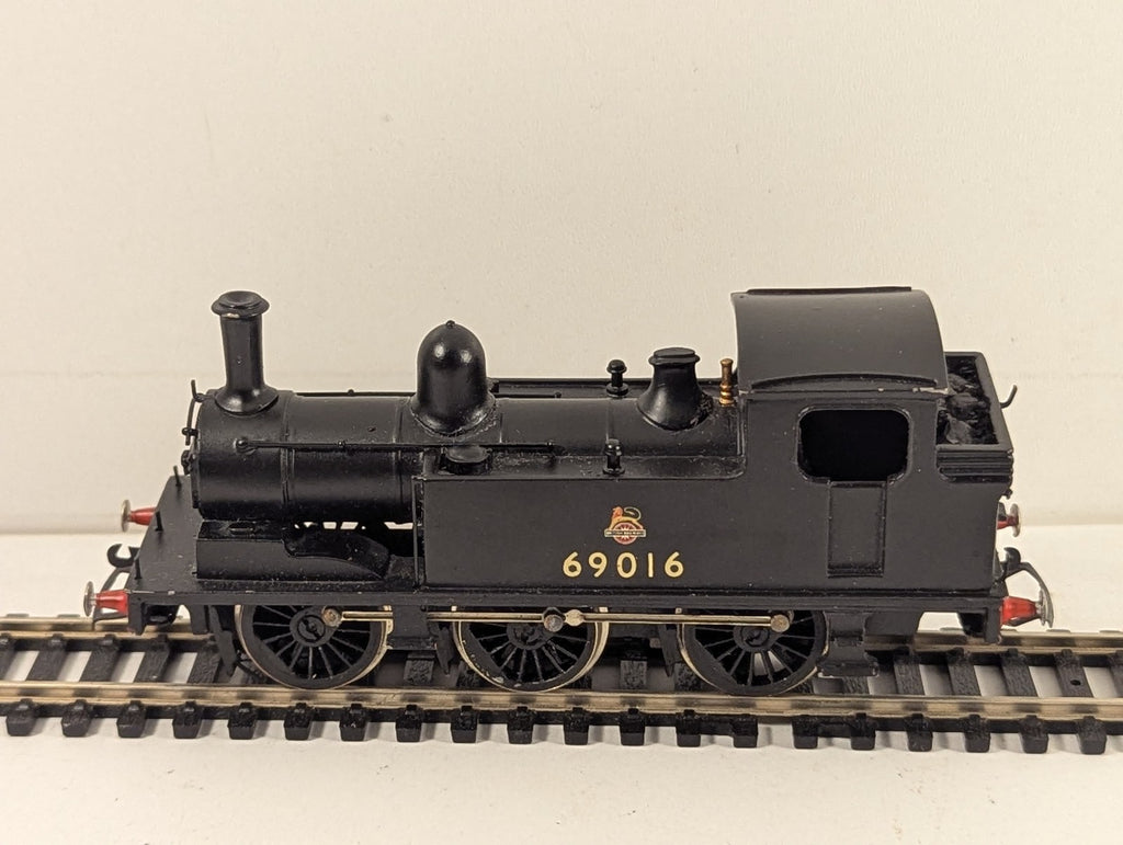 Kit Built OO Gauge Class J72 0-6-0T Steam Locomotive 69016