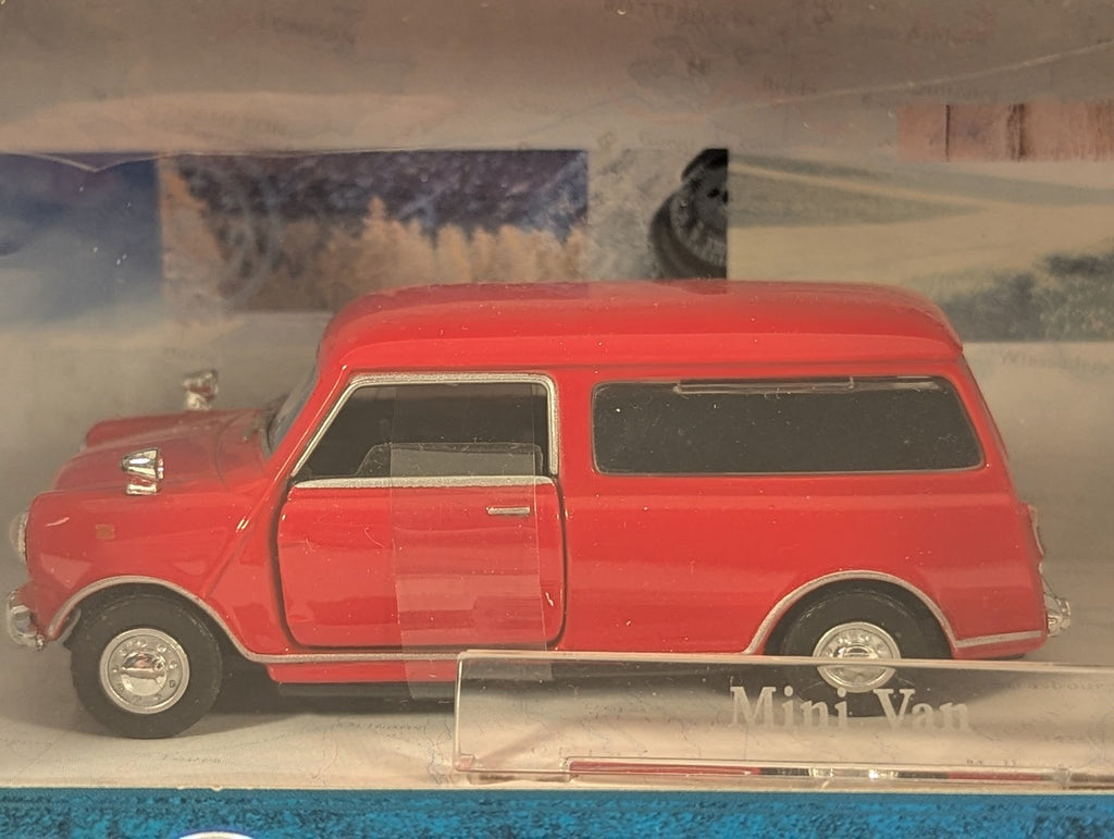 Cararama 1:43 Mini Van Die-cast Model Vehicle Red