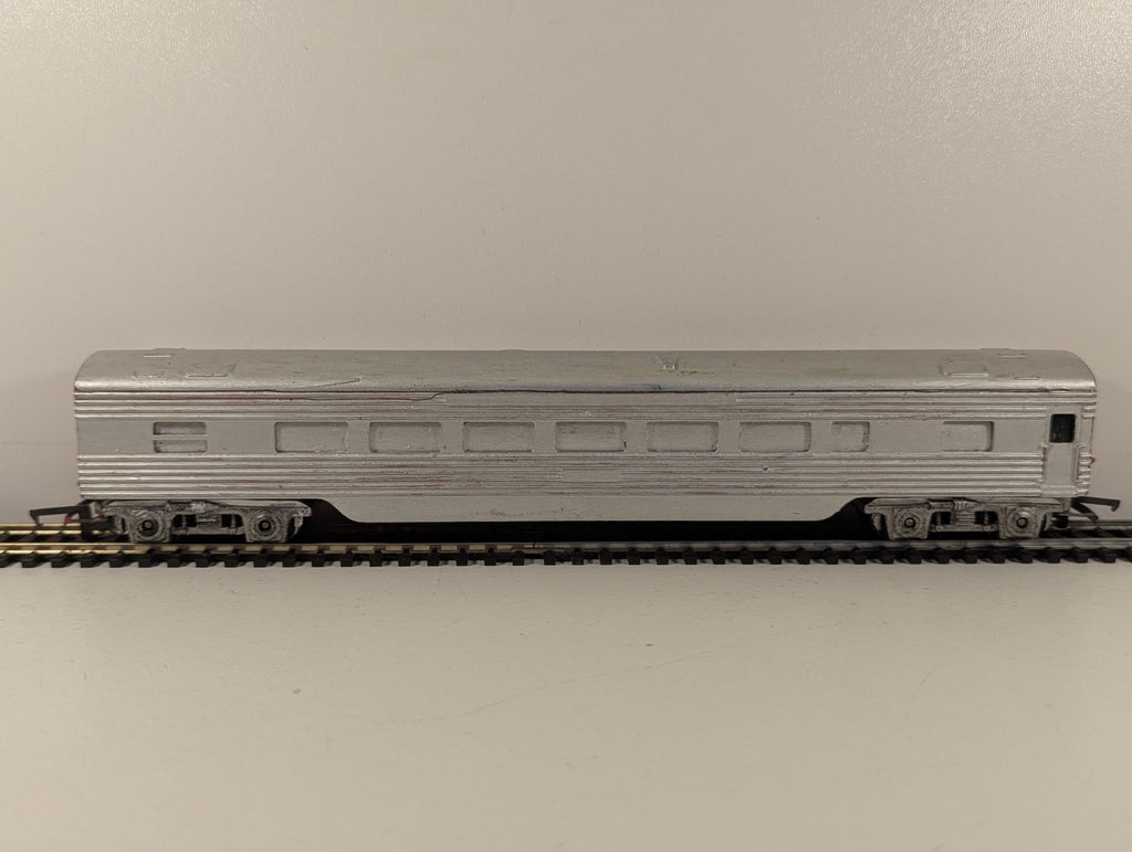 Tri-ang R24 OO Gauge Silver Transcontinental Passenger Car