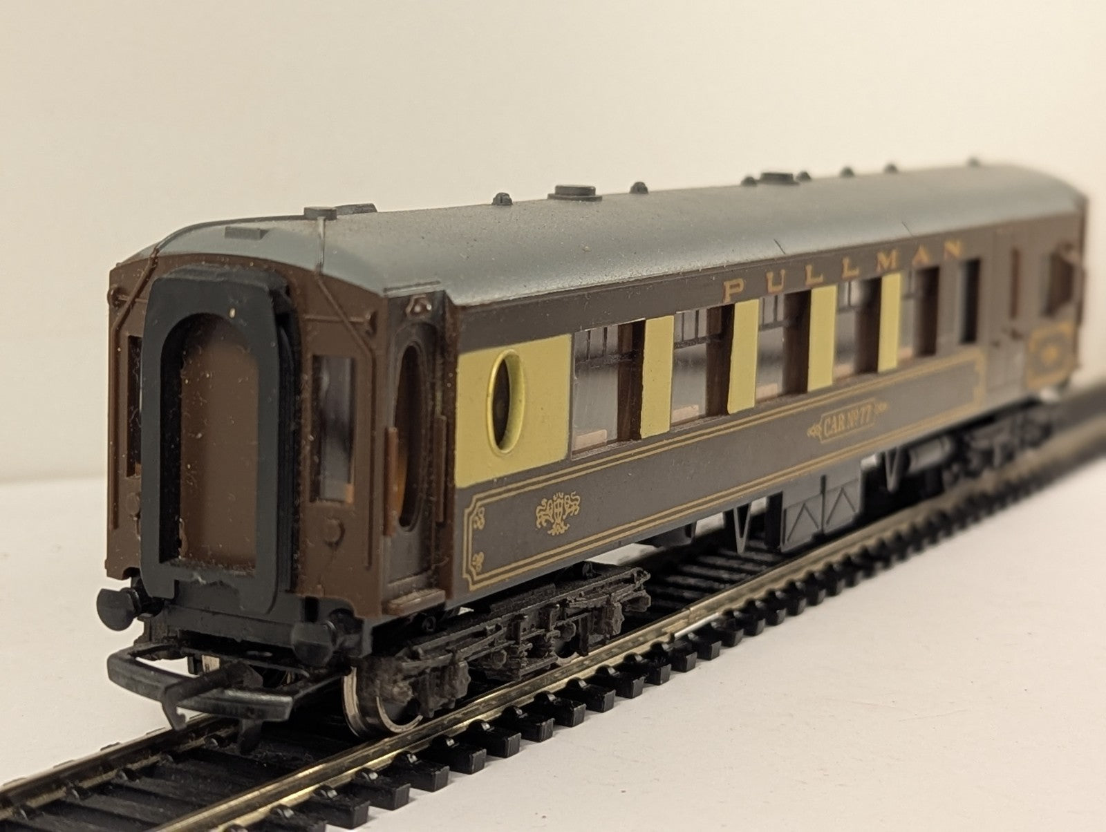 Wrenn Pullman Brake 2nd Coach No.77 OO Gauge
