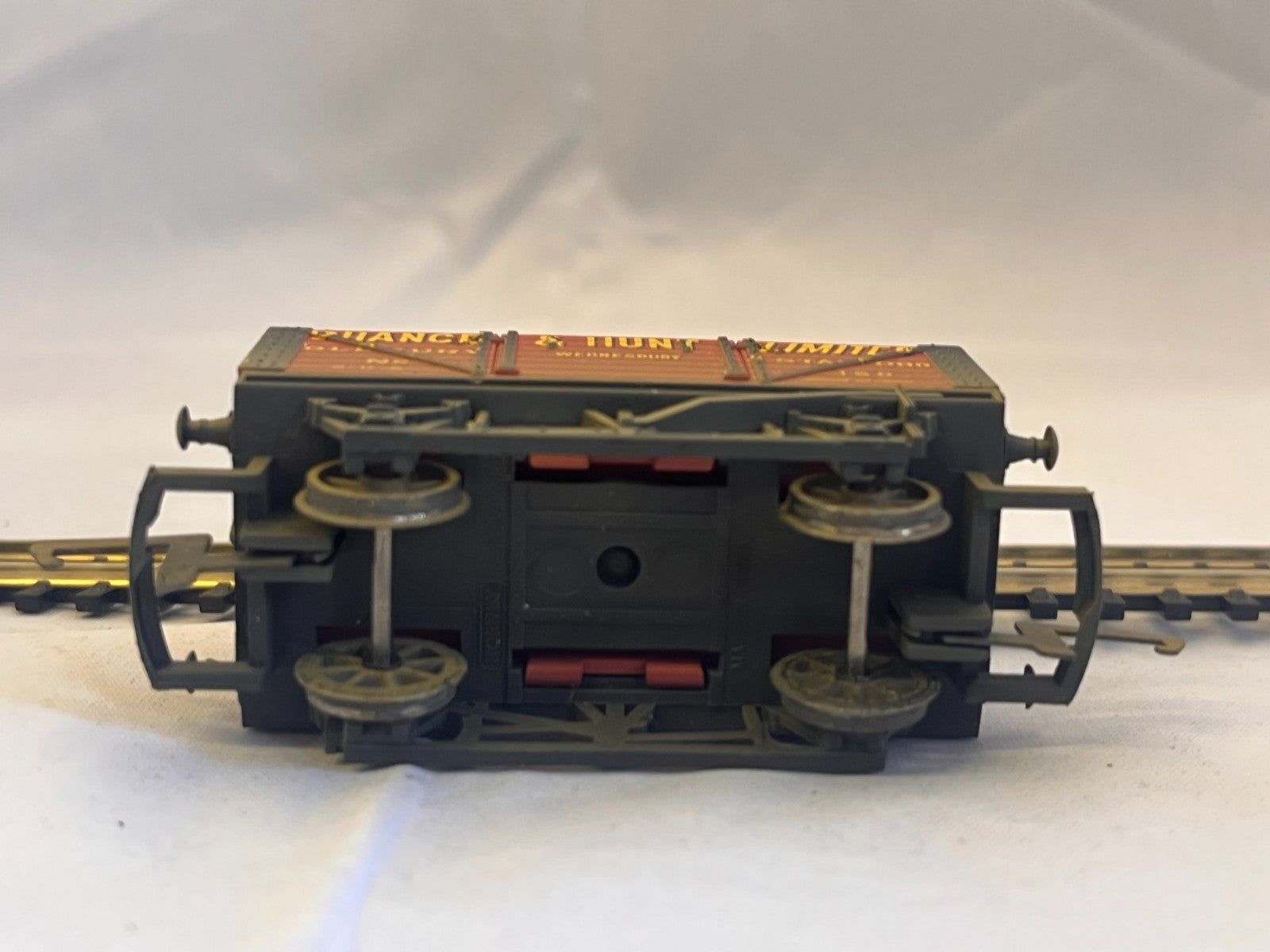 Hornby OO Gauge Chance & Hunt Limited 7 Plank Wagon Weathered