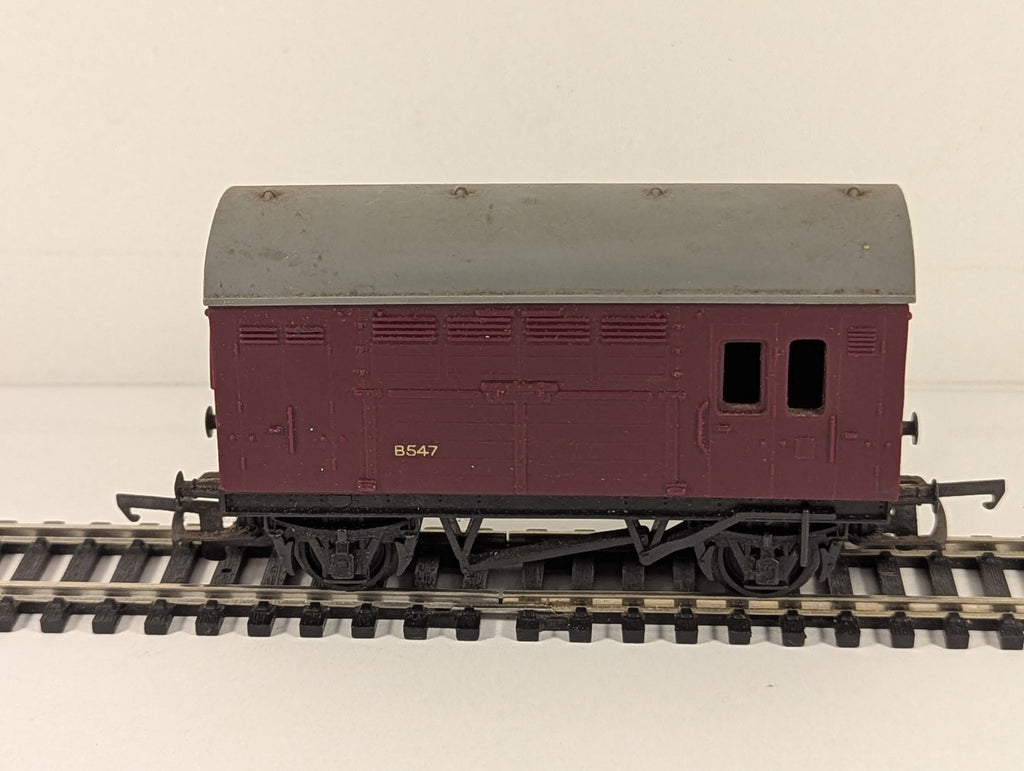 Tri-ang OO Gauge Utility Van Rolling Stock B547 BR Maroon R226