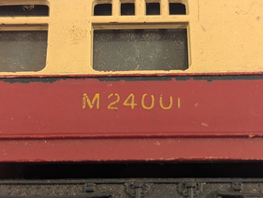 Tri-ang OO Gauge R29/221 BR Main Line Composite Coach - Damaged Decals