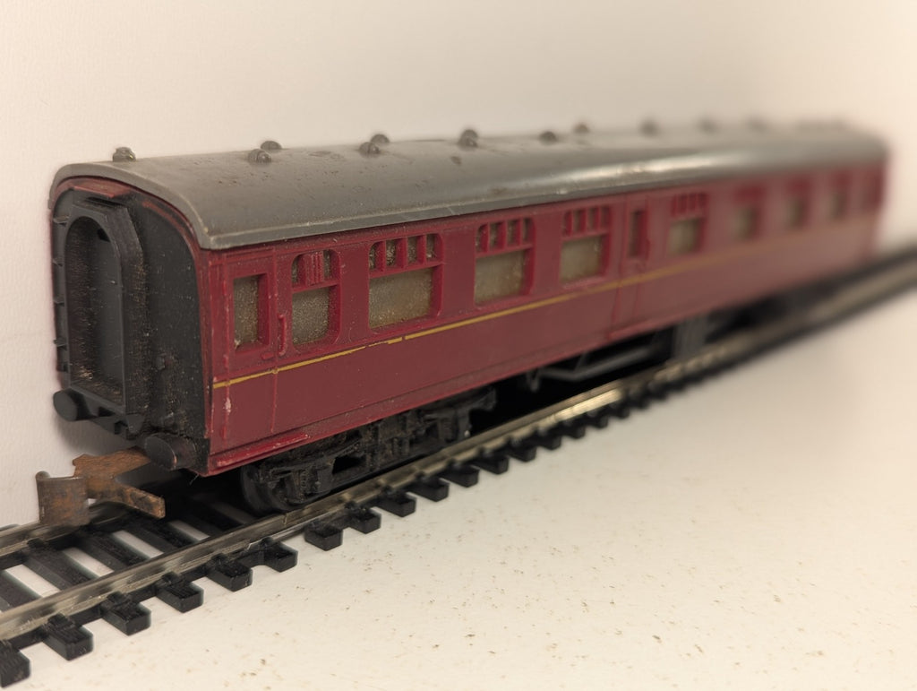 Jouef Playcraft HO Gauge BR Maroon Composite Coach Passenger Coach 15100