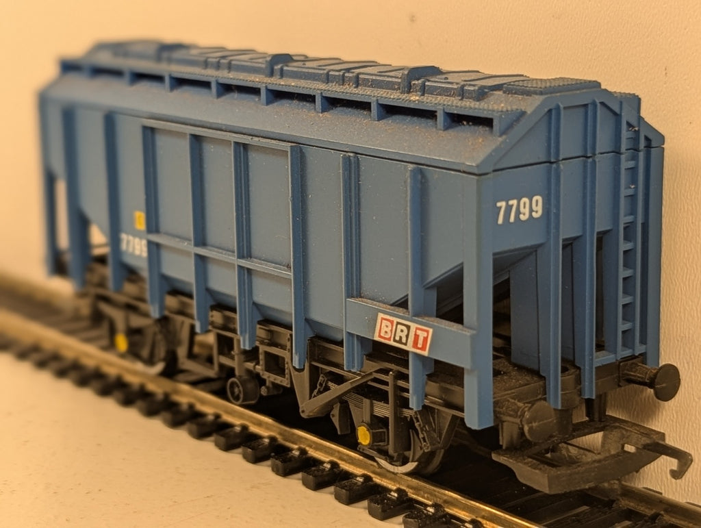 Hornby R.023 Bulk Grain Hopper Wagon