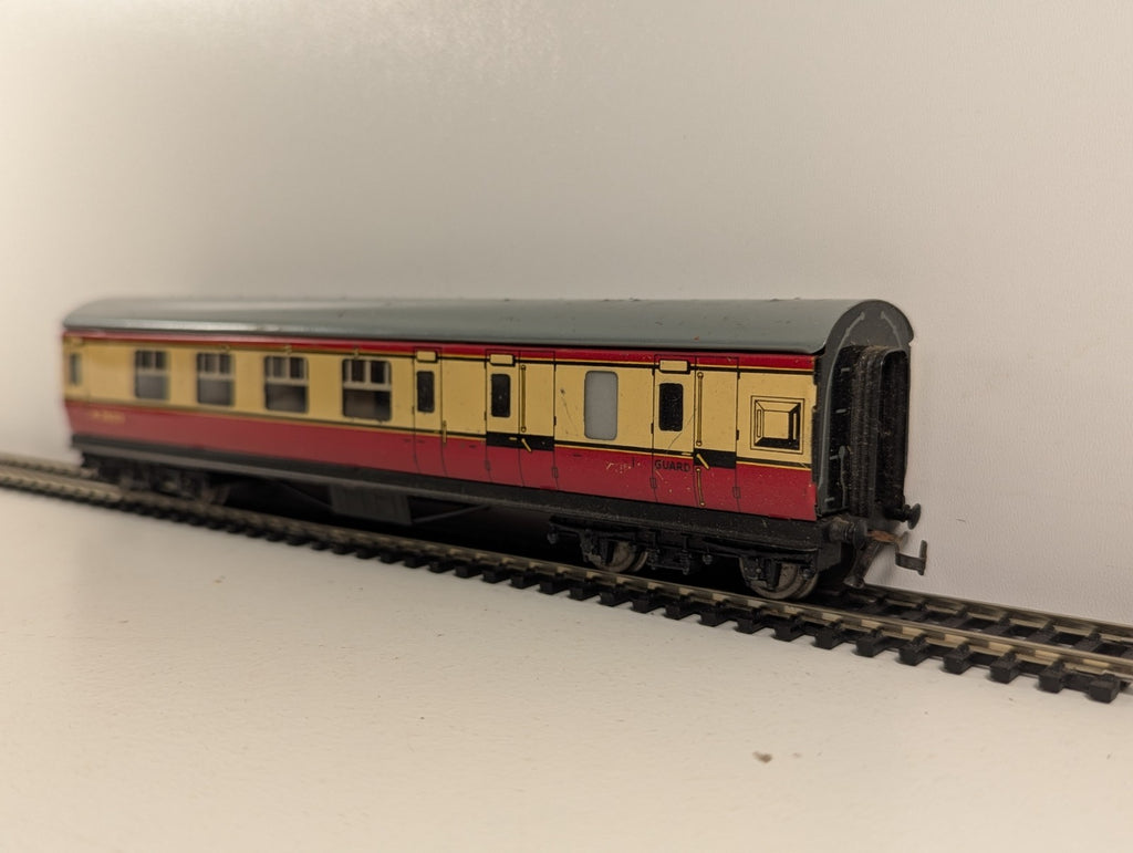 Hornby Dublo 32018 OO Gauge D12 Corridor Brake Third Coach - Boxed