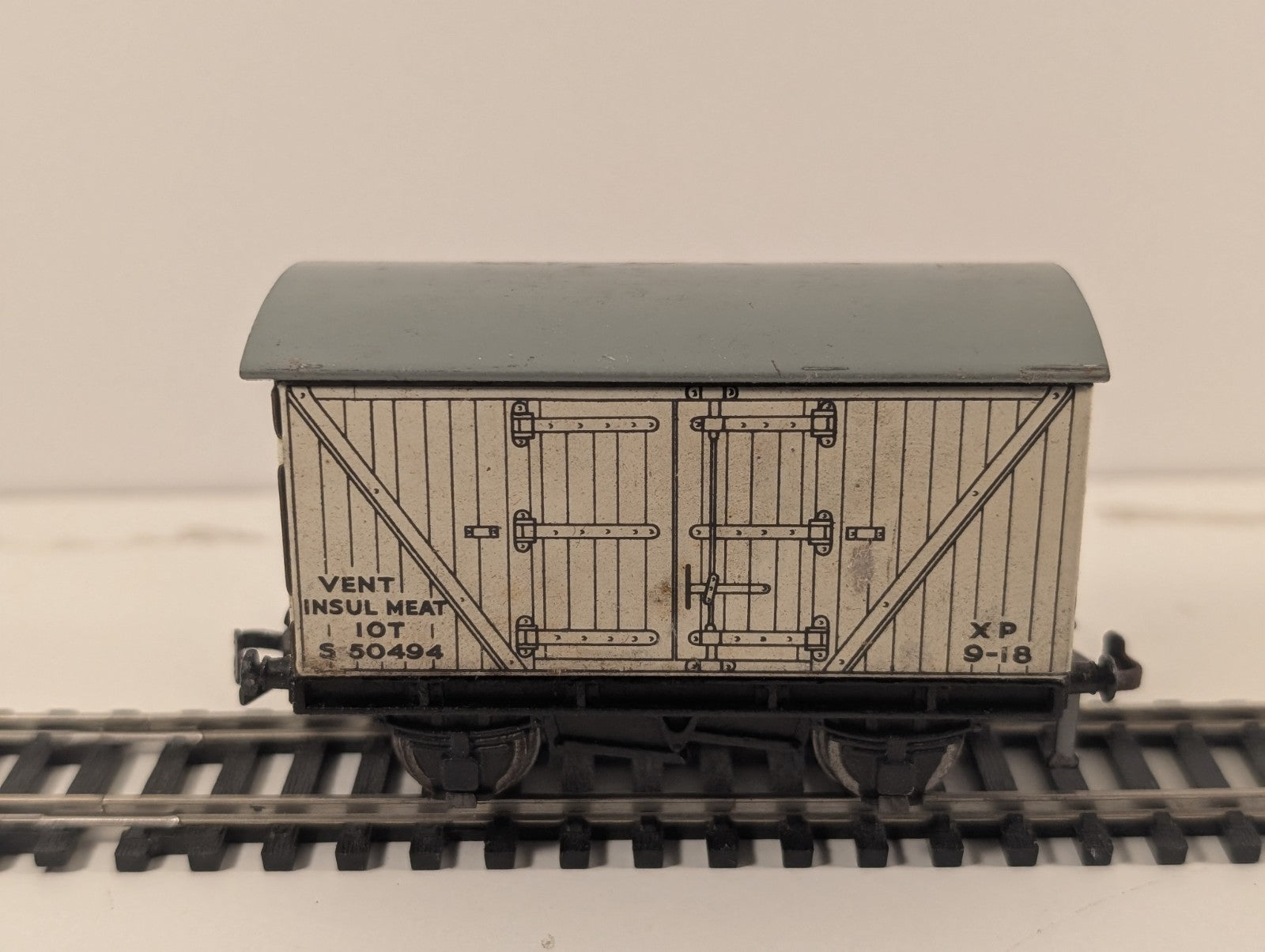Hornby Dublo 10 Ton Insulated Meat Van