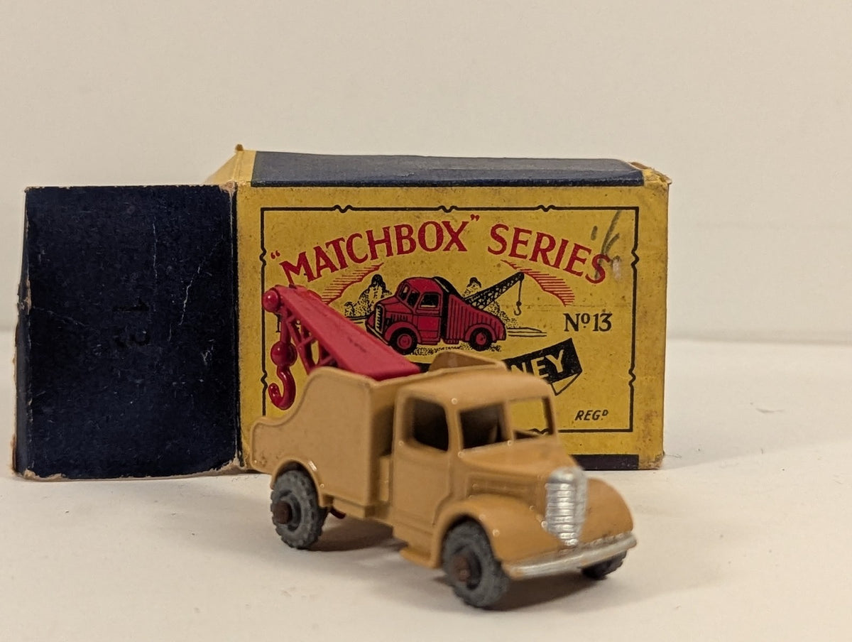 Matchbox Bedford Wreck Truck Die-cast Model Tan and Red 13