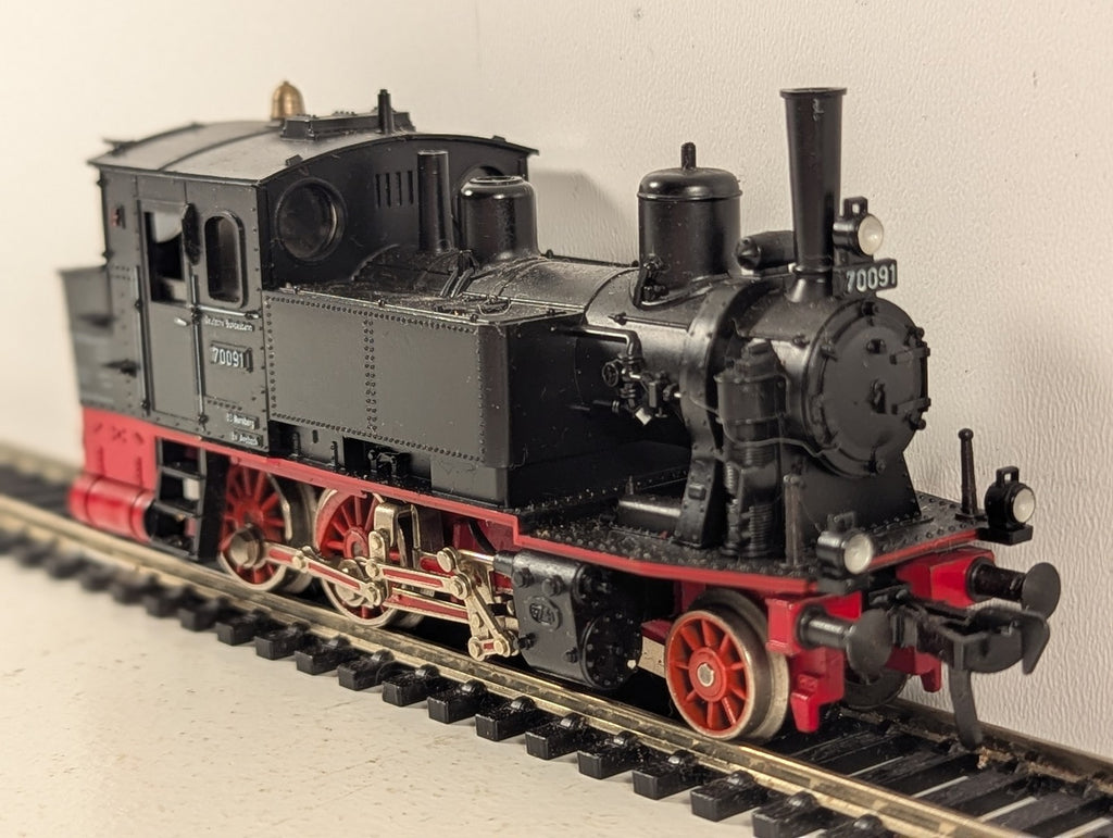 Fleischmann HO Gauge DB Class 70 70091 DB black and red