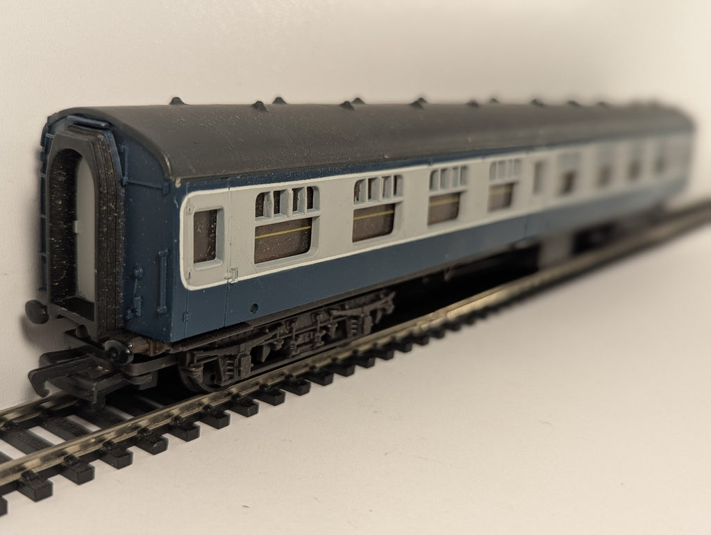 Mainline OO Gauge BR Mk1 Corridor Second (SK) Passenger Coach M25454