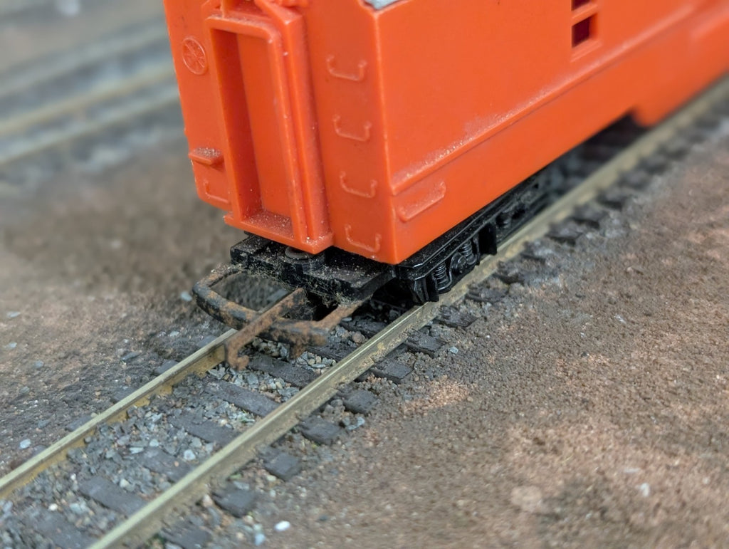 Triang Hornby R119 Operating Mail Coach - Orange livery 'MAIL