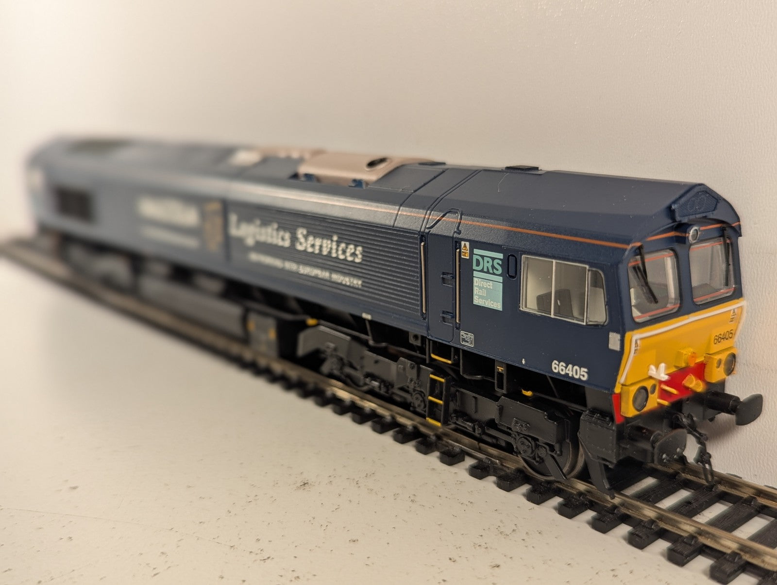 Bachmann OO Gauge Class 66 Diesel 66405 Malcolm Logistics Services Locomotive