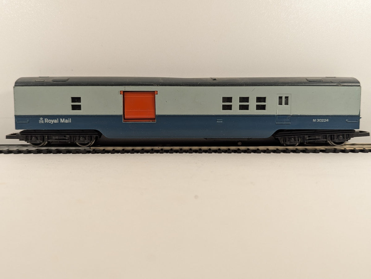 Hornby OO Gauge Operating Royal Mail Coach Passenger Coach M 30224