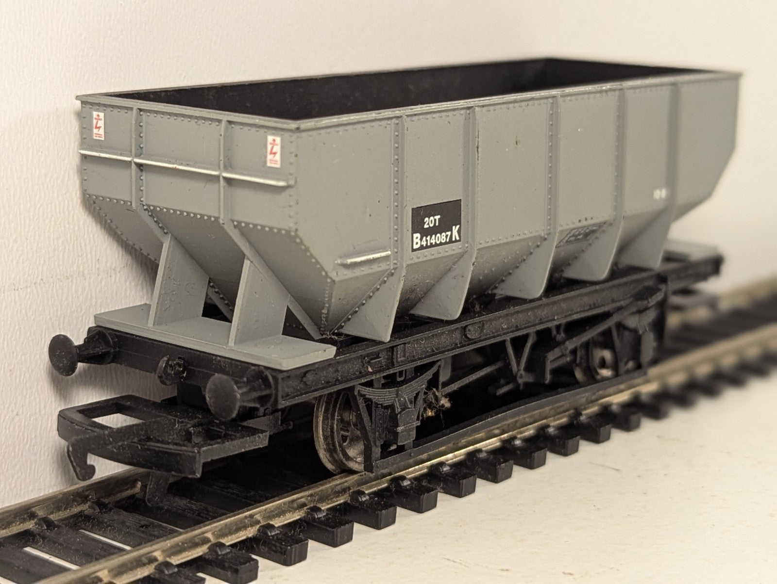 Bachmann OO Gauge 20 Ton Steel Hopper Wagon Goods Wagon B414087