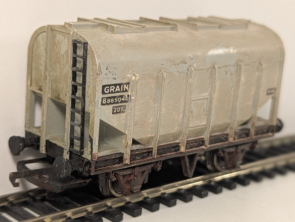 Wrenn OO Gauge BR Bulk Grain Hopper Wagon