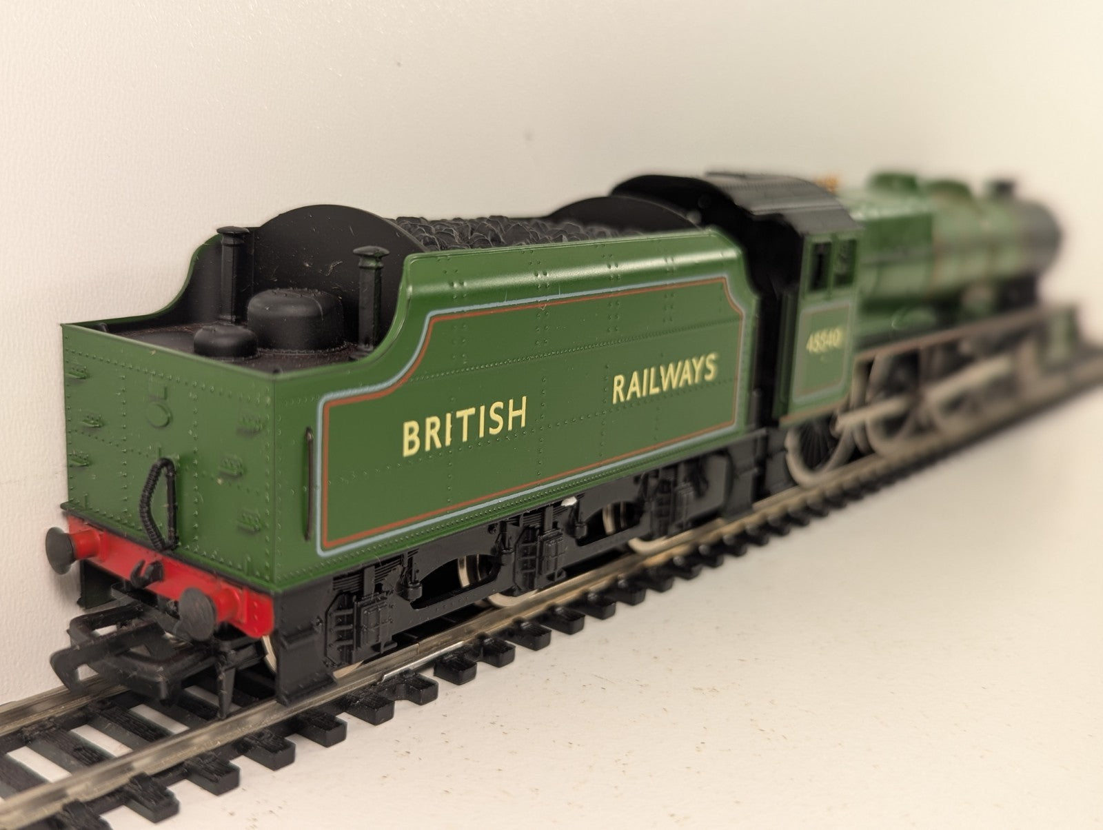 Mainline 37-075 Rebuilt Patriot Class 4-6-0 "Sir Robert Turnbull" BR Apple Green