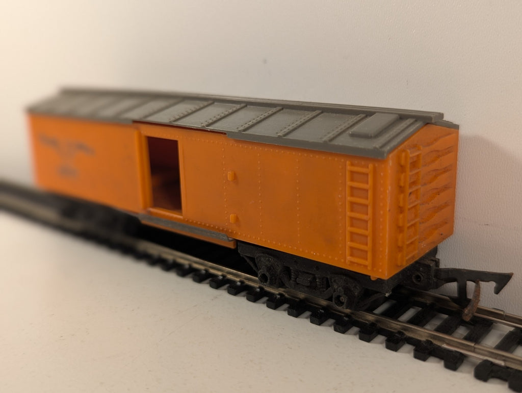 Tri-ang Railways R114 Continental Series Orange Box Car OO Gauge
