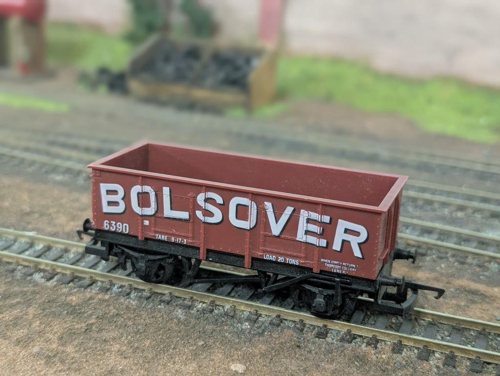 Hornby Railways R136 Bolsover Mineral wagon