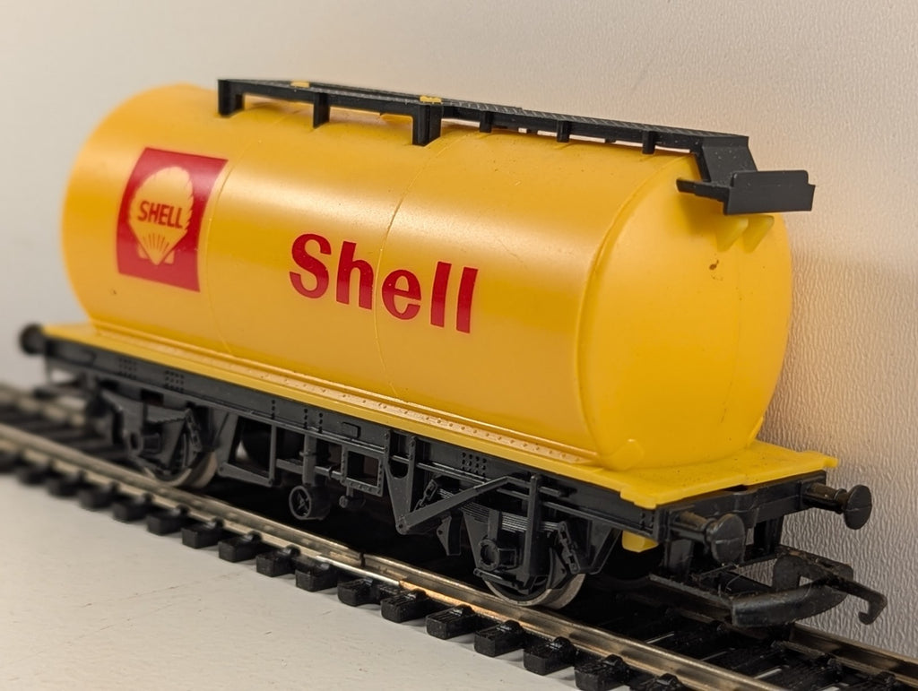 Hornby R227 OO Gauge Yellow Shell Tank Wagon Boxed