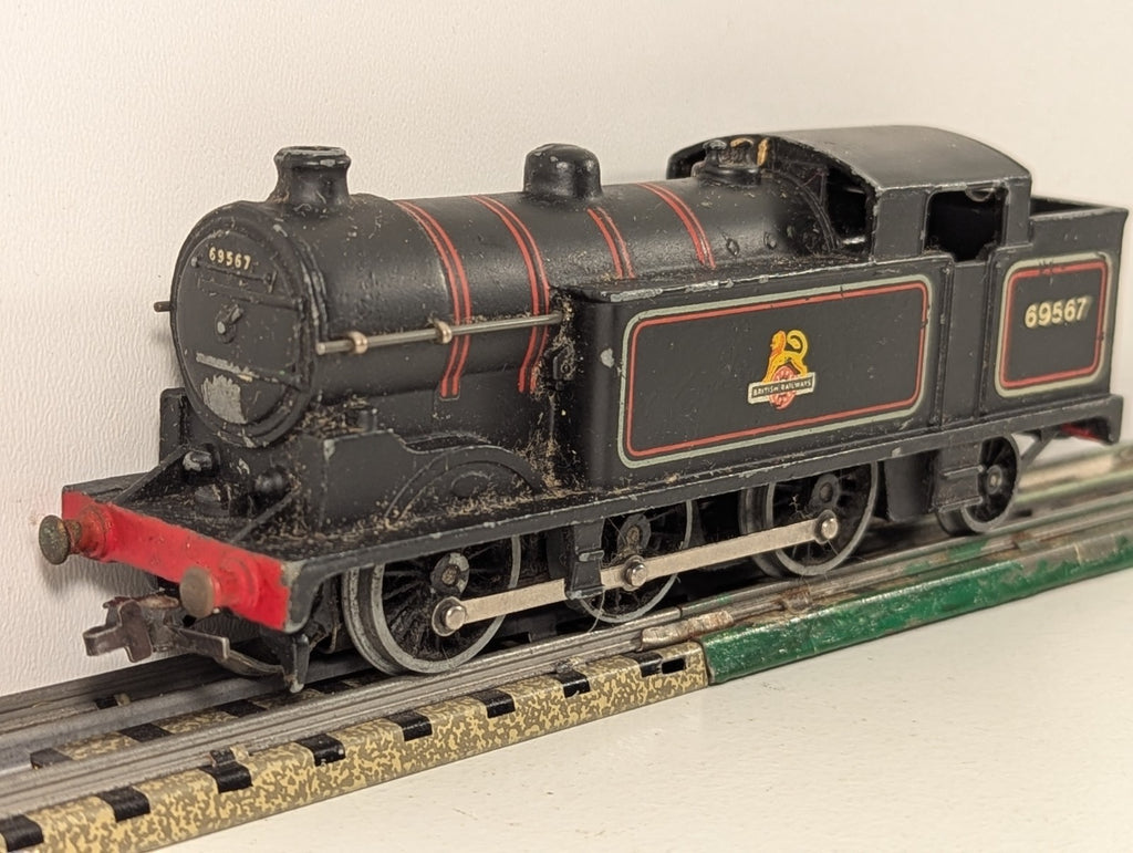 Hornby Dublo EDL17 0-6-2 Tank Locomotive 69567 – 3 Rail – Poor Runner – OO Gauge