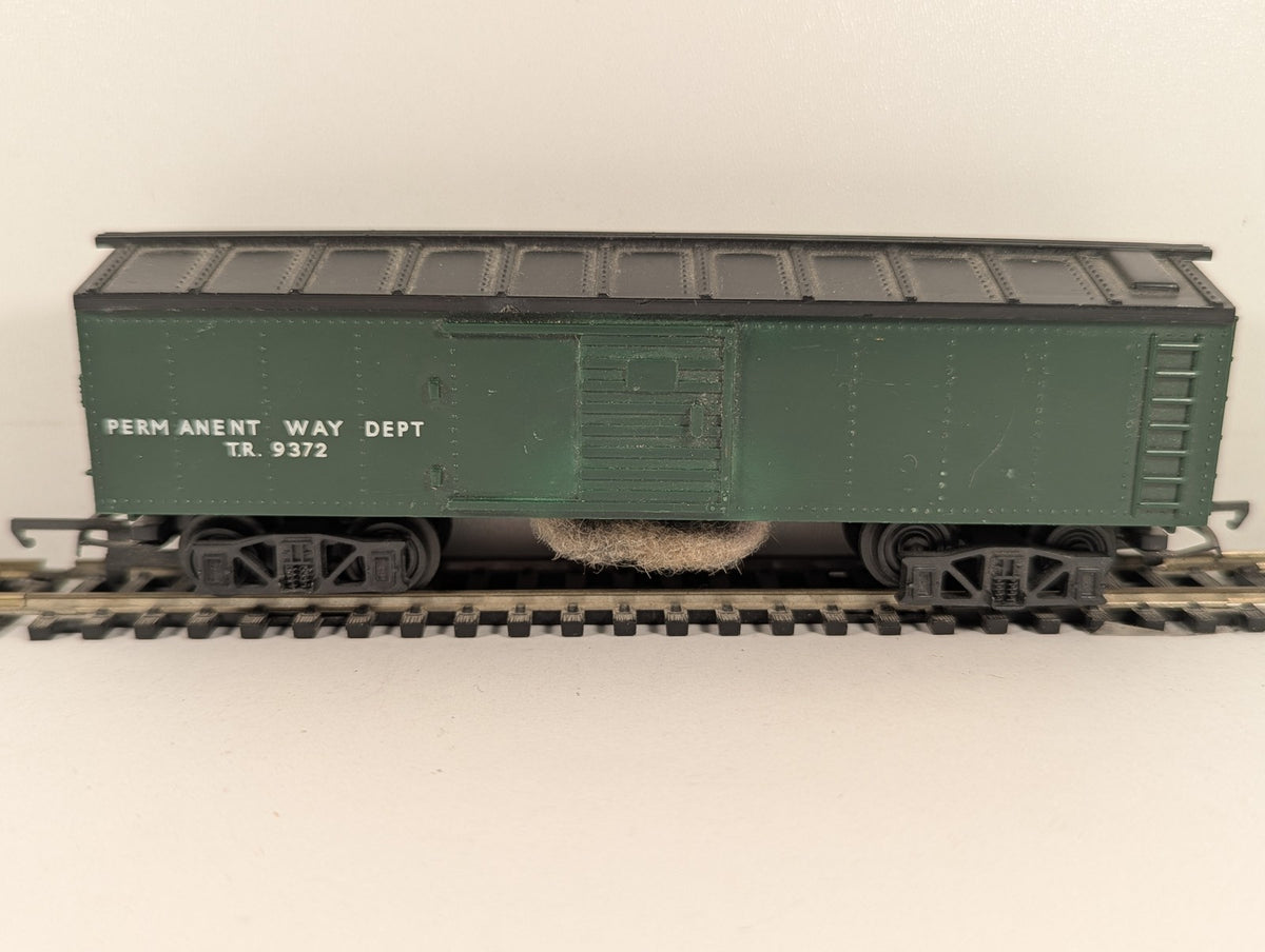Tri-ang OO Gauge Track Cleaning Car Rolling Stock T.R. 9372 Permanent Way Green