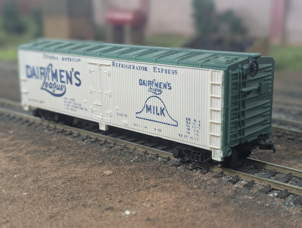 Tyco HO Gauge Dairymen's League Refrigerator Car GARX 907