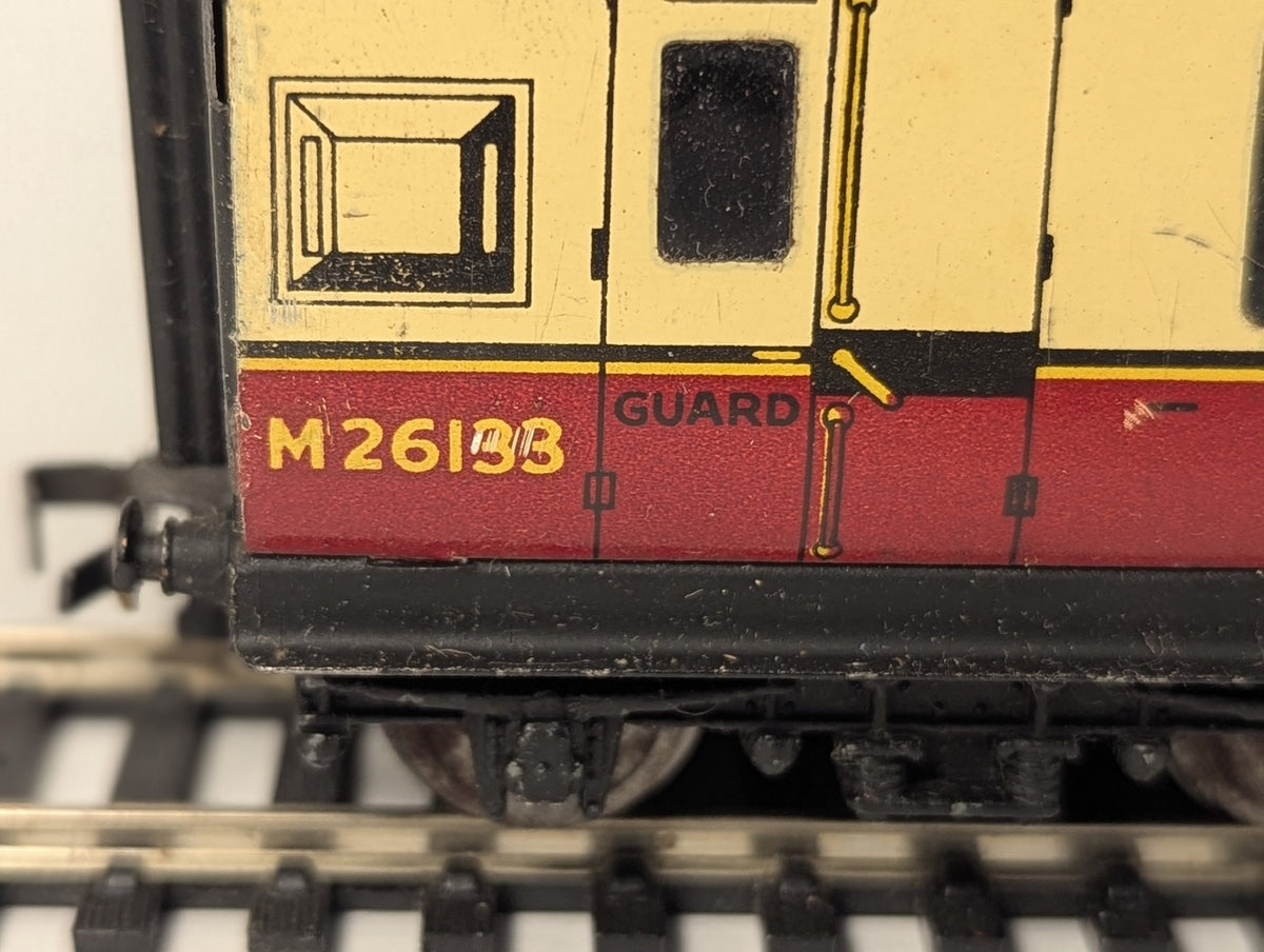 Hornby Dublo OO Gauge BR Corridor Brake Third Coach Passenger Coach M26133