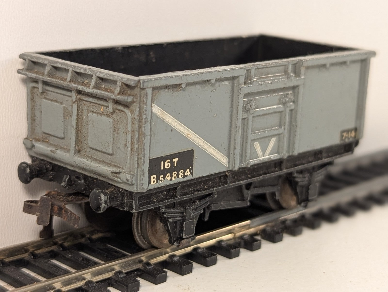 Hornby Dublo 32057 OO Gauge 16 Ton Mineral Wagon