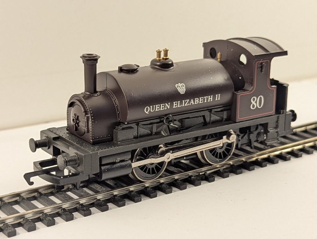 Hornby OO Gauge Class 0F 0-4-0ST Queen Elizabeth II Steam Locomotive