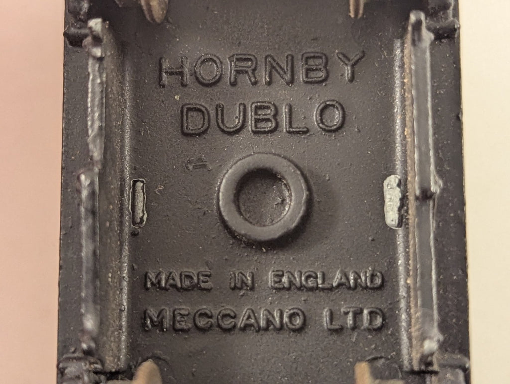 Hornby Dublo OO Gauge Esso Petrol Tank Wagon Goods Wagon Esso Silver