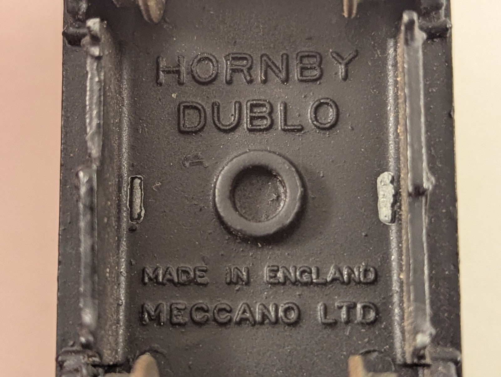 Hornby Dublo OO Gauge Esso Petrol Tank Wagon Goods Wagon Esso Silver