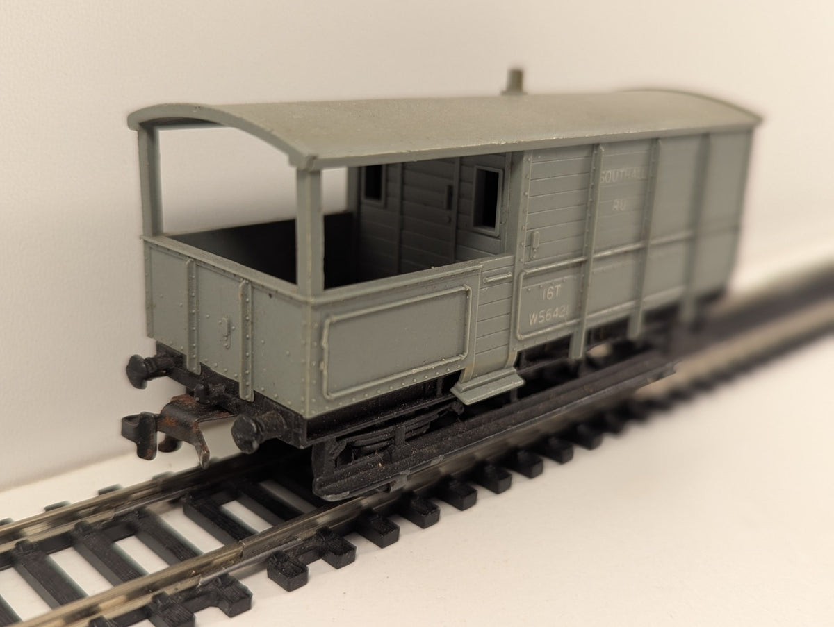 Hornby Dublo 4312 16-Ton Goods Brake Van in BR Grey