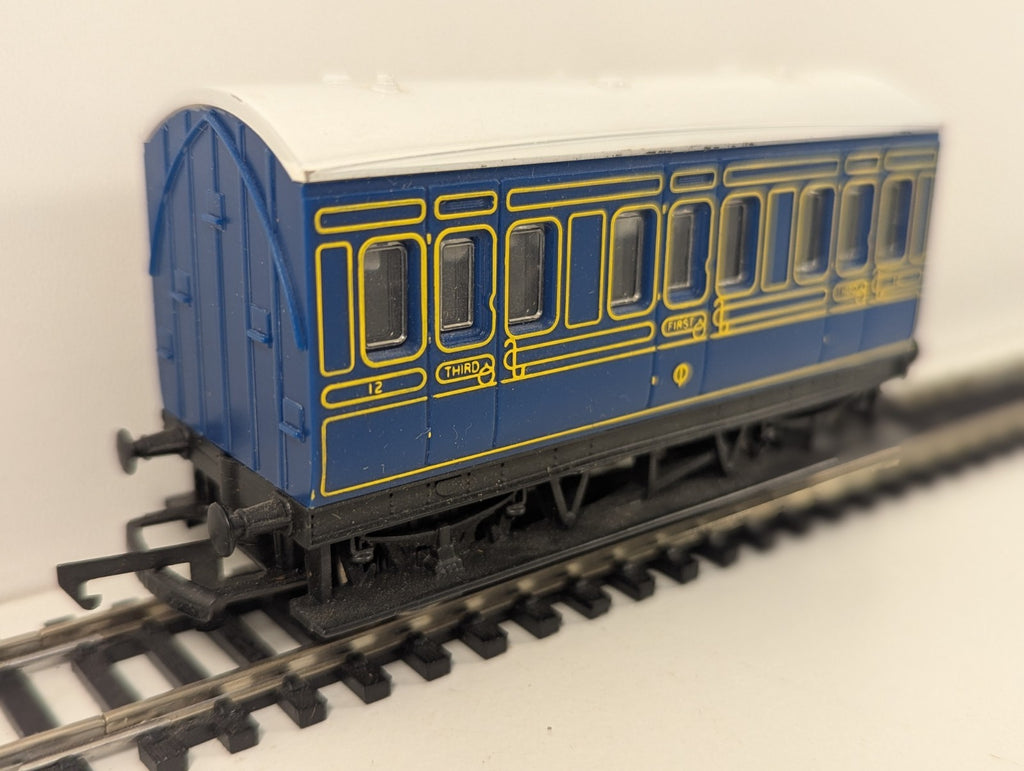 Hornby OO Gauge Caledonian Railway 4-Wheel Coach