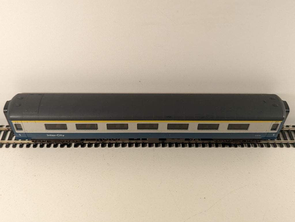 Airfix GMR 54201-8 BR Mk2D First Open Coach E3170 Blue & Grey OO Gauge