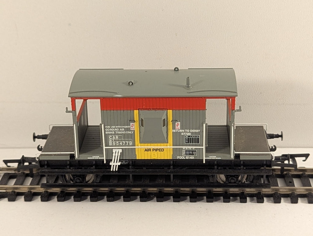 Hornby R6510 20 Ton Brake Van - BR Railfreight
