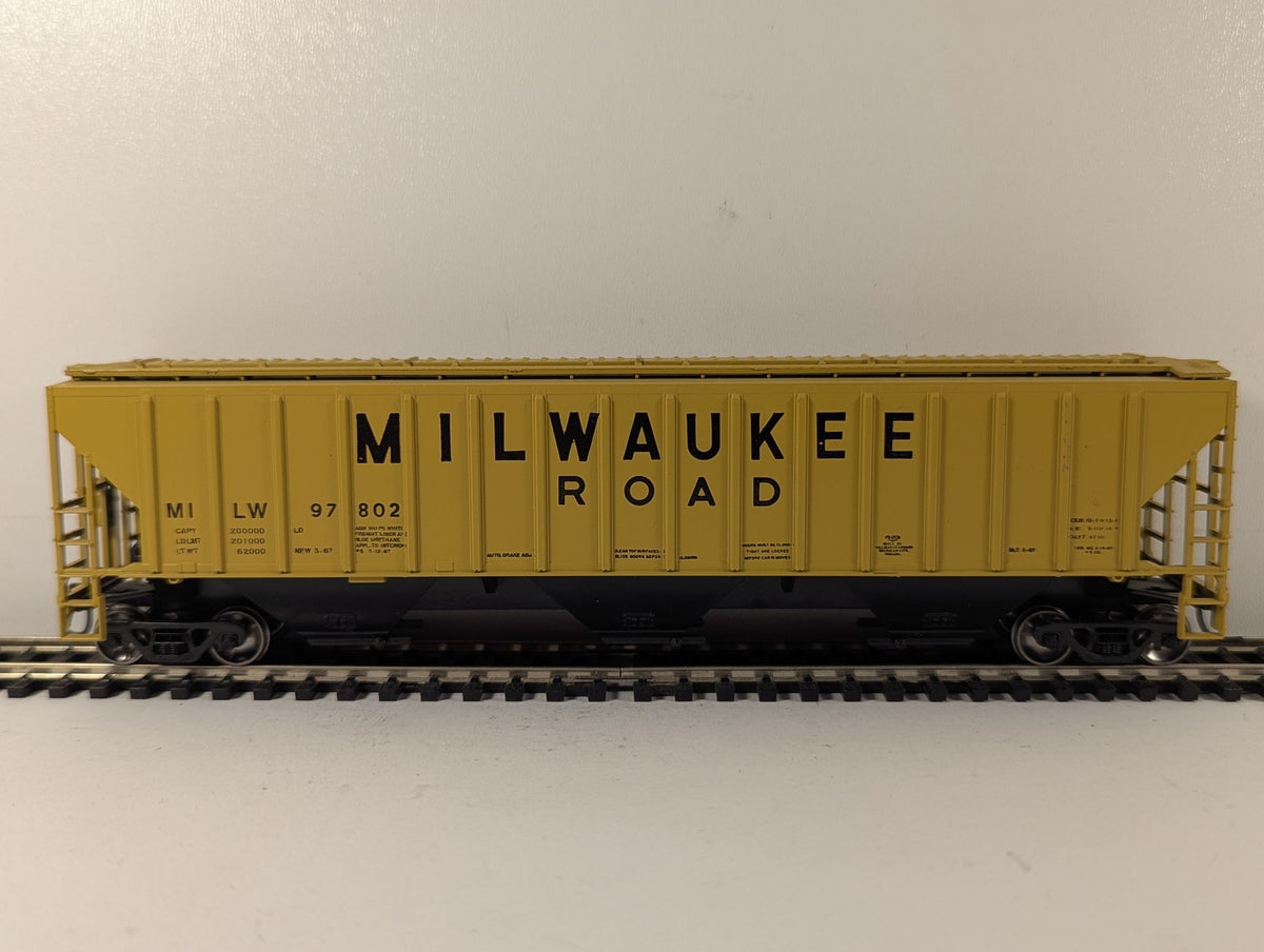 HO Gauge 54' Covered Hopper Car MILW 97802 Milwaukee Road