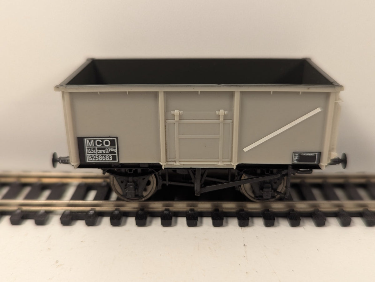 Bachmann 37-251 OO Gauge 16T Steel Mineral Wagon B258683 MCO
