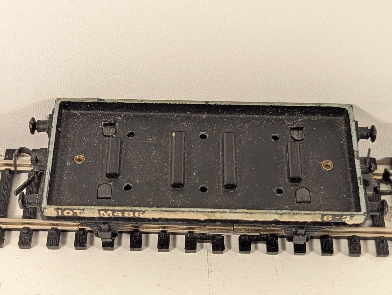 Hornby Dublo OO Gauge 10T Cables Flat Bed Wagon Chipped Paint