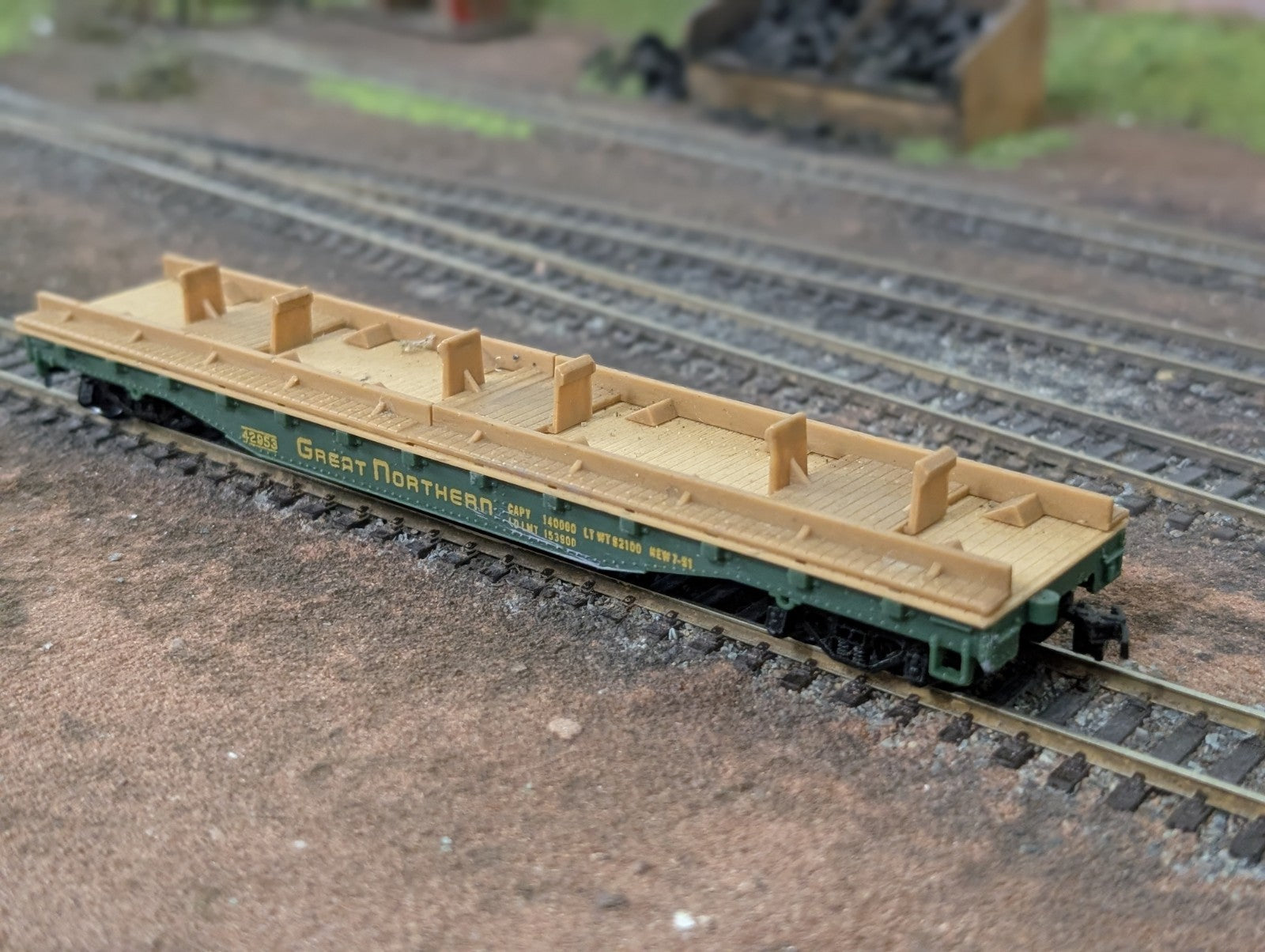 Tyco HO Gauge Great Northern Flat Carrier No. 353A