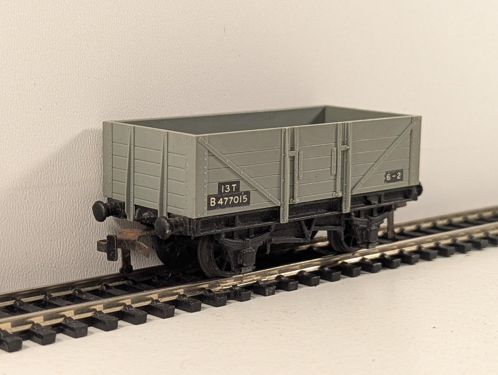 Hornby Dublo 32074 OO Gauge 13-Ton Standard Wagon - Boxed