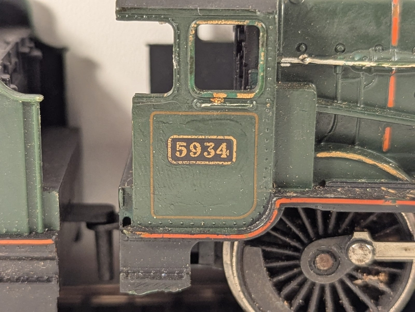 Hornby OO Gauge GWR Class 4900 Hall Class 'Kneller Hall' Locomotive