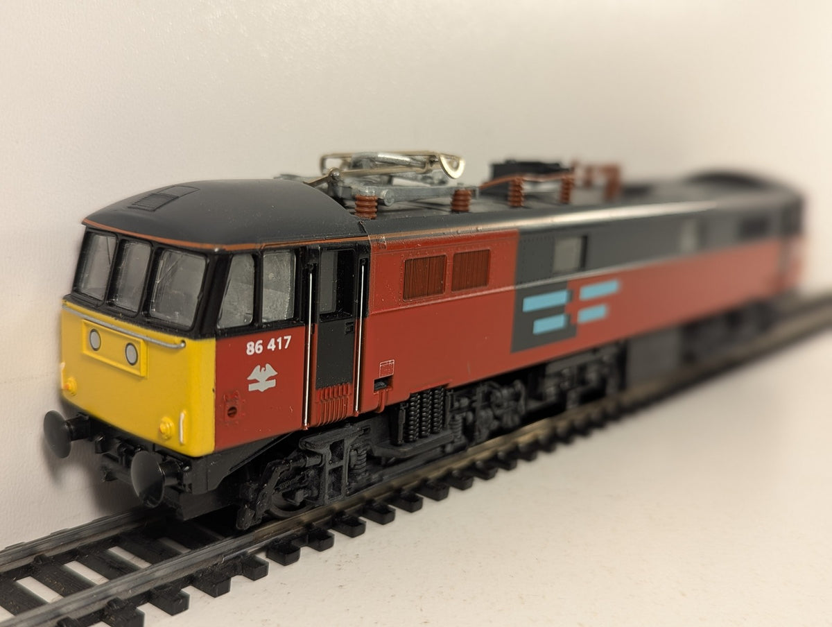 Hornby OO Gauge Class 86 Electric Locomotive 86 417 BR Railfreight Distribution