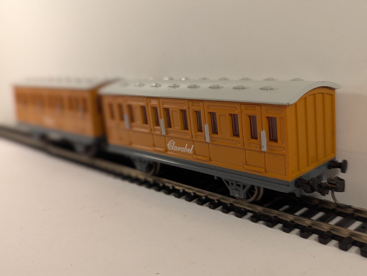 Bachmann OO Gauge Annie and Clarabel Coaches Orange