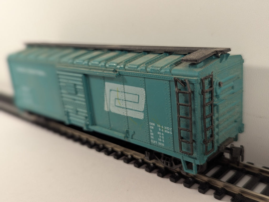 Roco HO Gauge Penn Central 40ft Boxcar 167012
